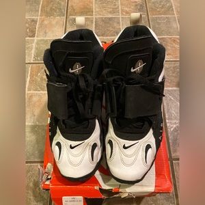 AIR MAX SPEED TURF ‘WHITE & BLACK’